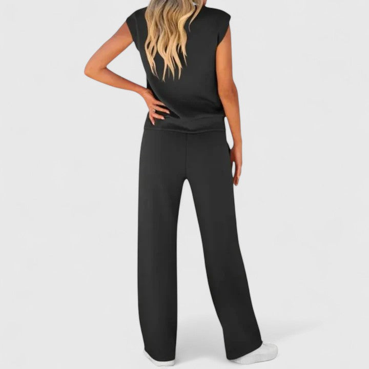 Idina - Comfortable Set